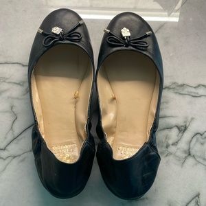 Vince Camuto ballet flats in black